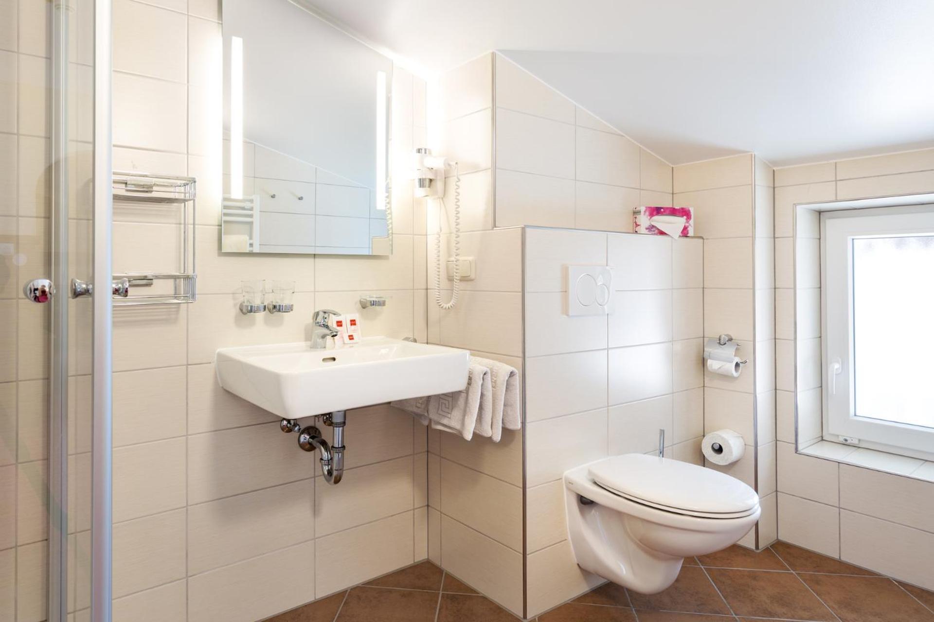 Hotel Bergfried & Schoenblick Bad Reichenhall Quarto foto