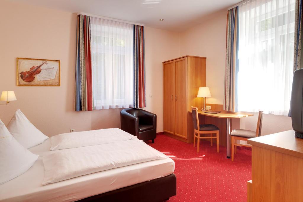 Hotel Bergfried & Schoenblick Bad Reichenhall Quarto foto